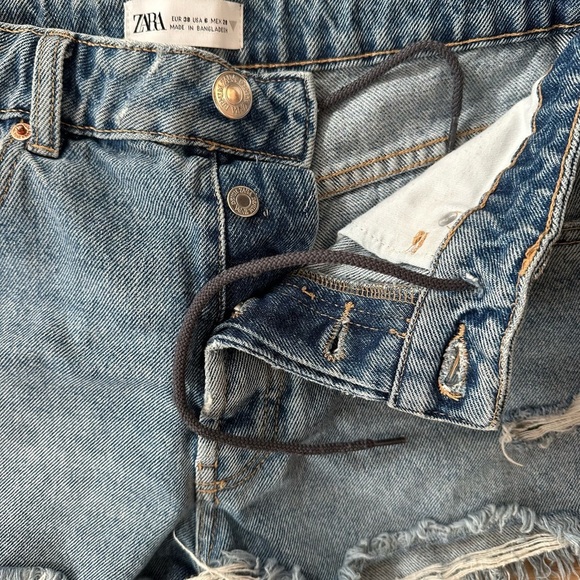Zara Women's Blue Denim Shorts - Picture 3 of 5